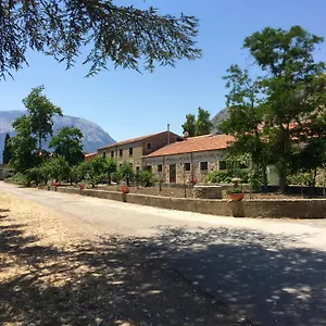  Vakantieboerderij Feudo Galefona